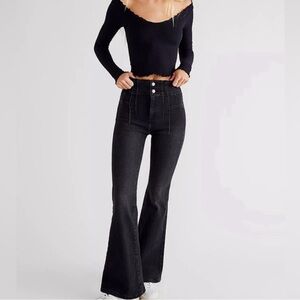 Free People We the free black onyx bell bottoms flare jeans stretch high rise 26